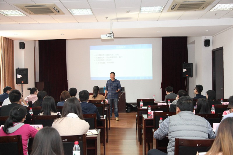 新聞攝影和寫作專家為浙農通訊員送上新聞知識&ldquo;大餐&rdquo;