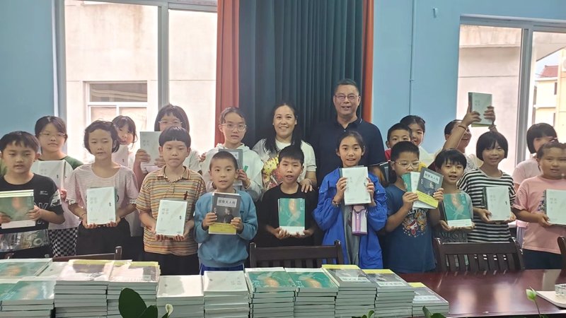 1666841150213914.jpg 惠多利黨支部赴臨海白水洋浙農陽光希望小學_副本.jpg